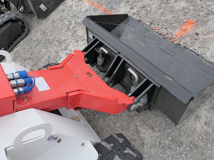 shandong-lp630-ride-on-crawler-mini-skidsteer,-sn:20250811057,-b&s-13hp-gas-image-5