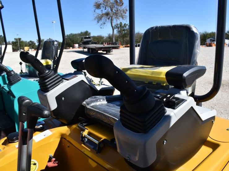 cfg-mx20r-mini-excavator-(serial-#-mx20r2025x1000142)-(k)-image-6