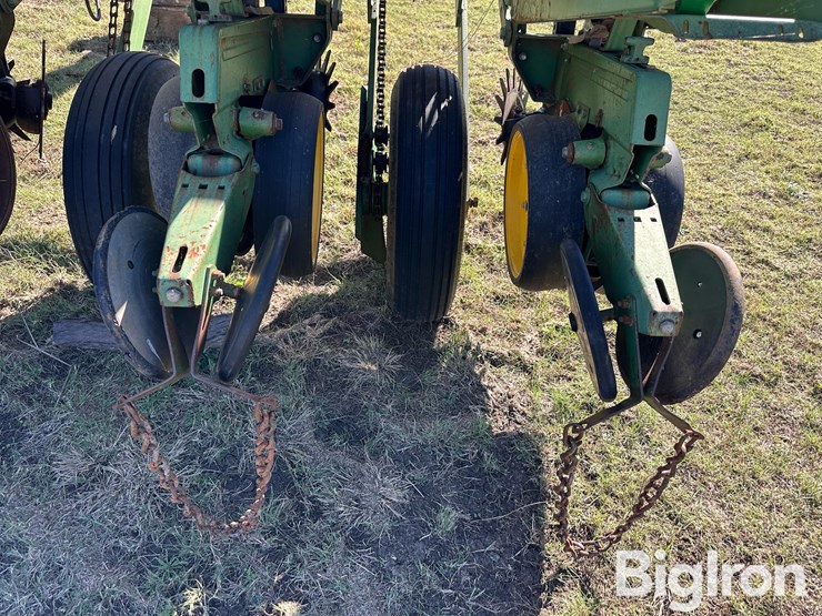 john-deere-7000-image-16