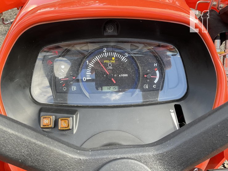 2019-kubota-l3301hst-image-18