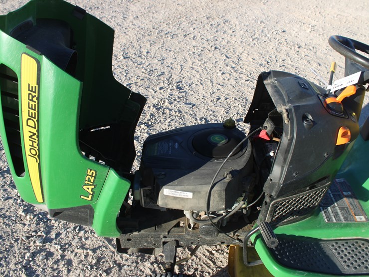 john-deere-la125-image-11
