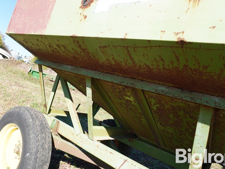 john-deere-1075-image-17