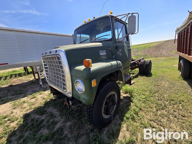 1974-ford-ln800-image-1