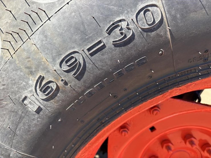 2019-kubota-m7060d-image-22