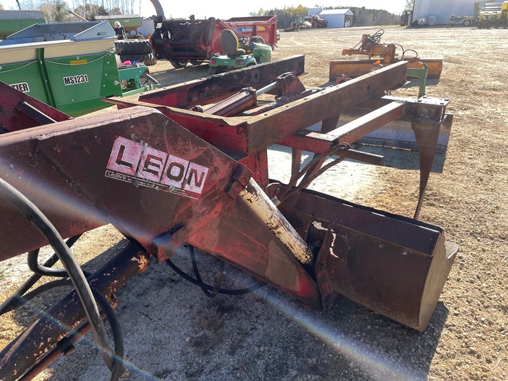#5937-•-leon-front-end-loader-image-22