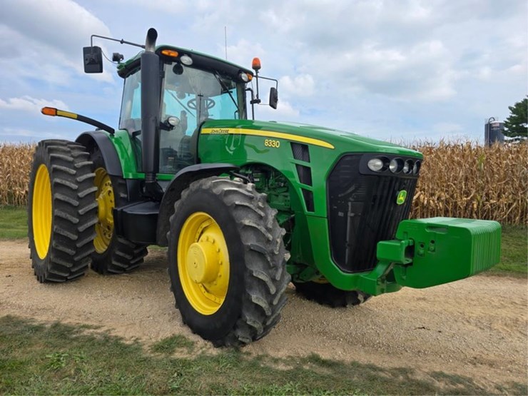 john-deere-8330-image-13