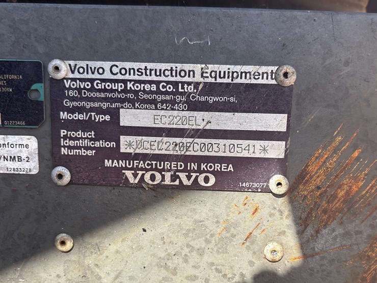 #2590-•-volvo-excavator-|-parts-or-repair-image-8