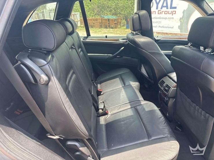 2013-bmw-x5-image-25