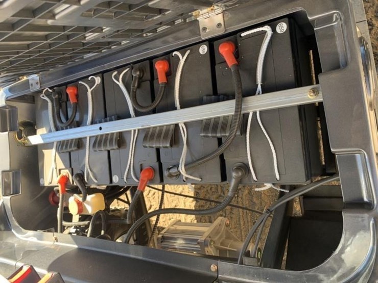 unused-2025-sd-lanch-sdlgc80-4-passenger-golf-image-7