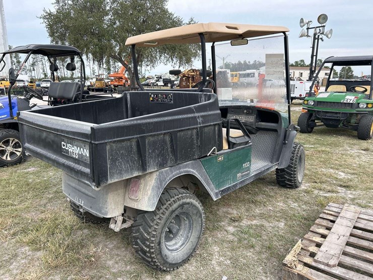 2014-cushman-electric-utility-cart-image-3