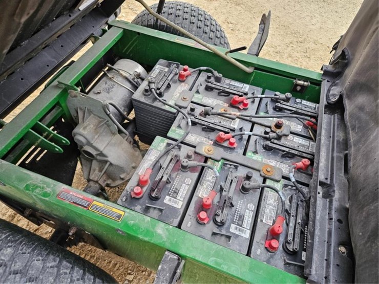 2011-john-deere-gator-image-15