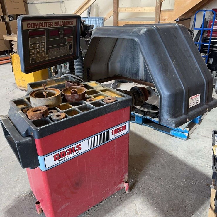 Coats 1050 Tire Balancer