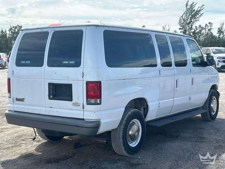 2003-ford-e250-image-3