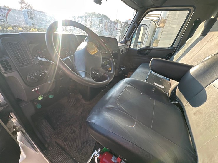 2021-international-mv607-image-4