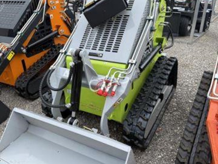 #69-•-land-hero-mini-skid-steer---model:-ldh-t460-image-1