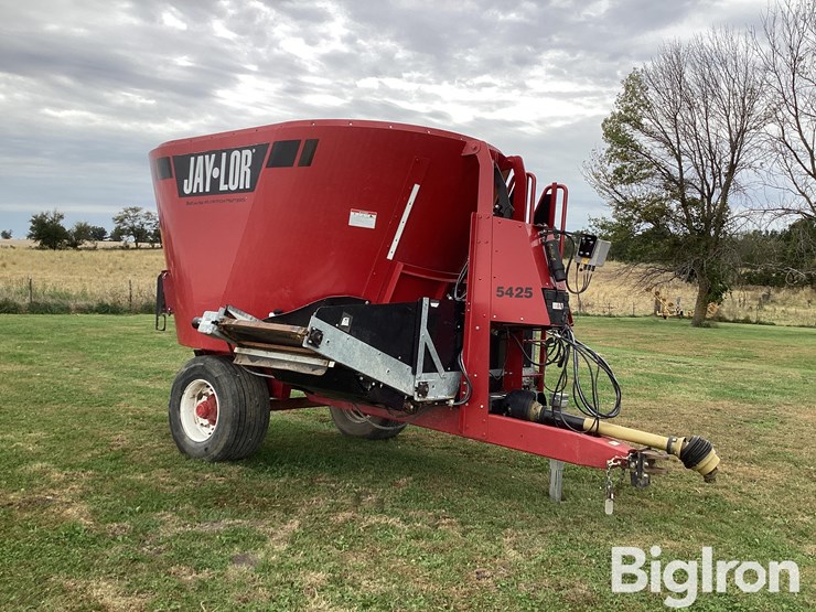 2022-jay-lor-5425-image-3