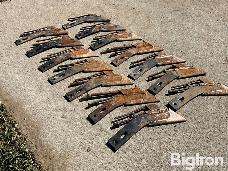 mag-38-anhydrous-knives-image-5