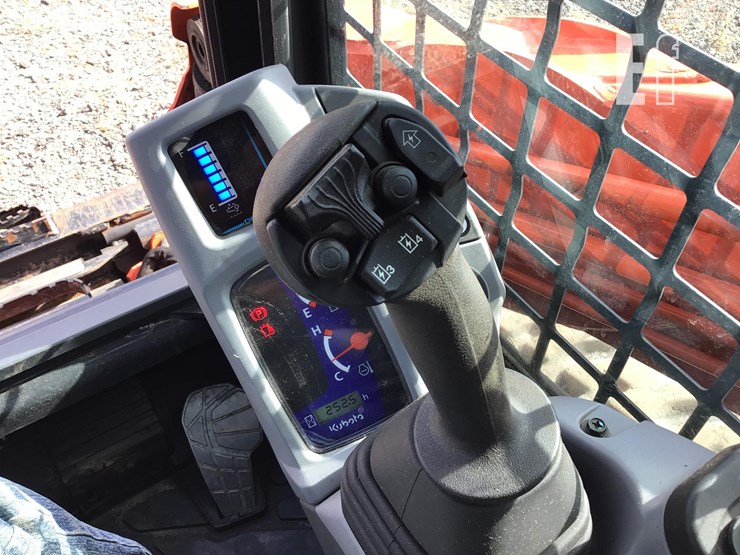 2024-kubota-svl97-2-image-13