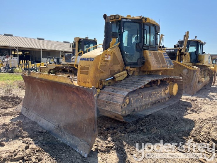 2023-komatsu-d61pxi-24-image-1