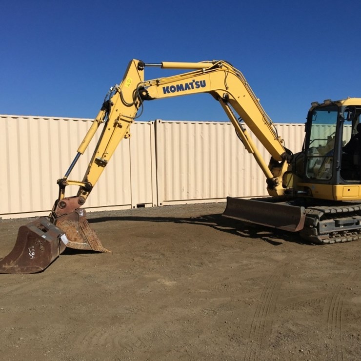 2017 KOMATSU PC88MR-10