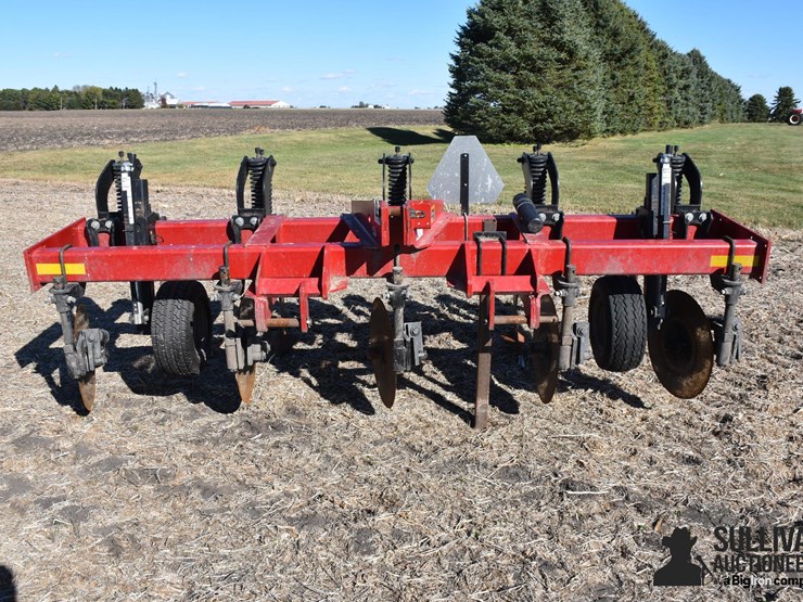 case-ih-2500-image-2