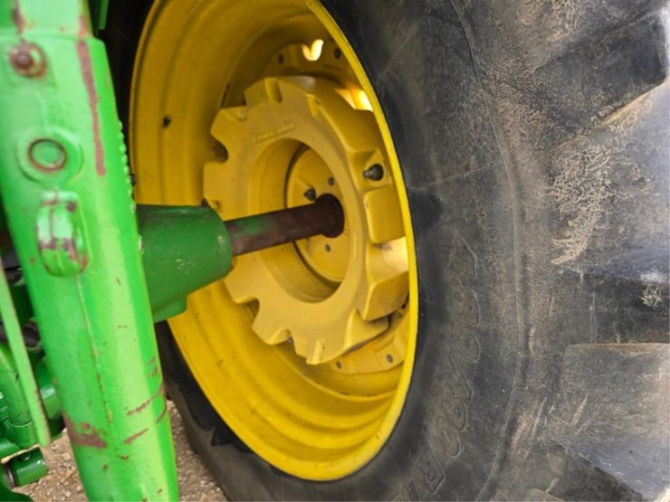 john-deere-7520-image-8