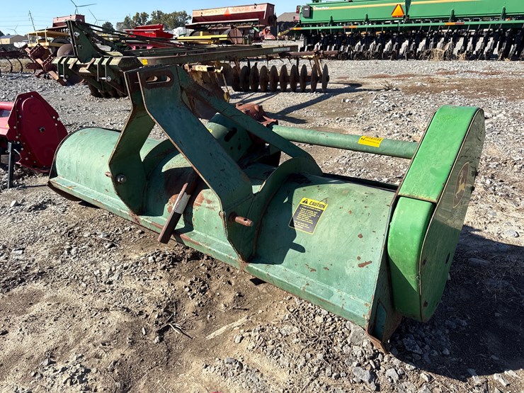 john-deere-7-image-1