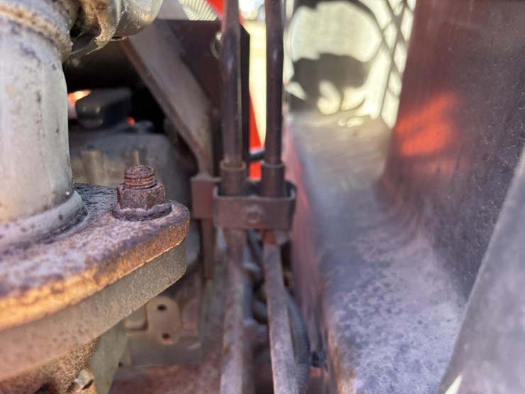 2019-kubota-m7060d-image-60