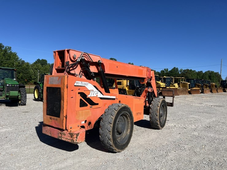 2013-sky-trak-6042-image-7