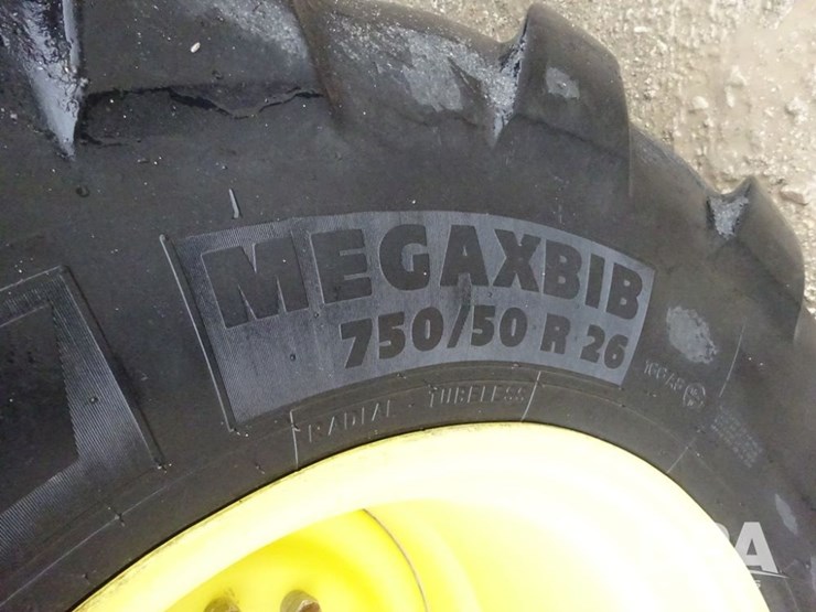 2018-john-deere-f4365-image-43