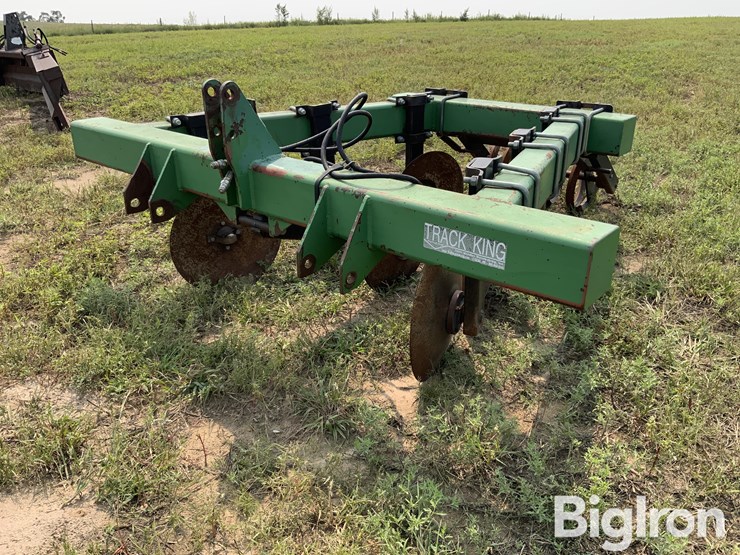 track-king-3-pt-pivot-track-closer-image-1