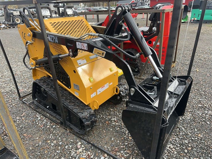 2025-agt-mx-mzt14-compact-track-loader-image-2