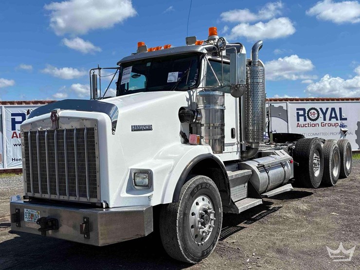 2007-kenworth-t800-image-1