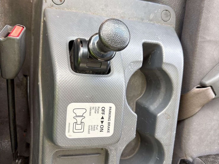 2018-isuzu-ftr-image-31