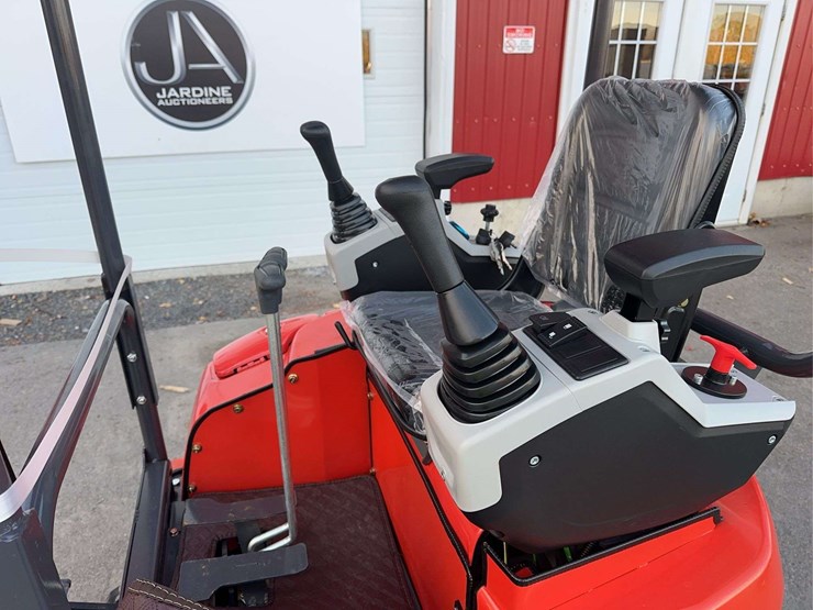 2025-cfg-qk20r-mini-excavator-image-13