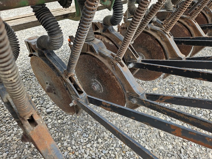 john-deere-8300-image-4