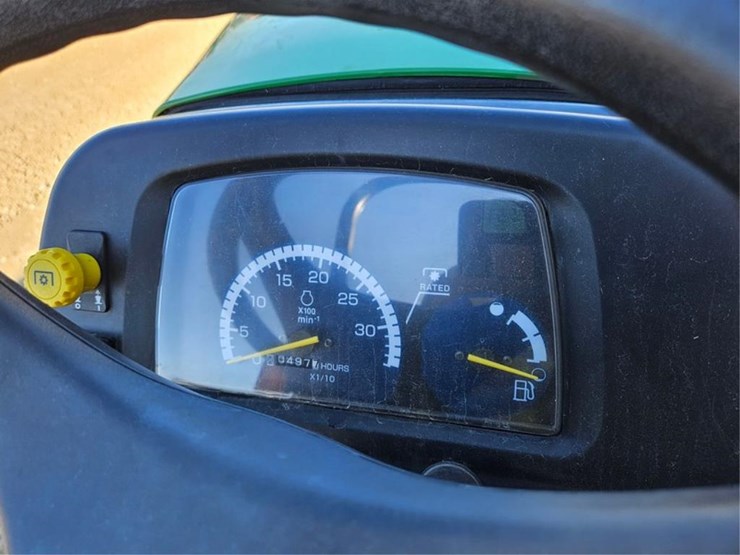 john-deere-2320-image-27