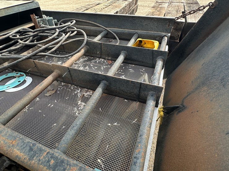 #2797-•-shaker-screen-image-7