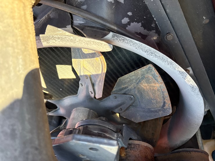 case-ih-4390-image-19