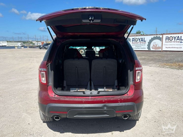 2014-ford-explorer-image-36