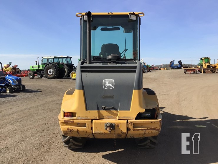 2005-deere-244j-image-8