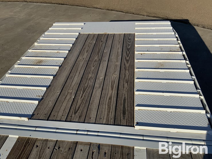 2023-load-trail-t/a-low-pro-gooseneck-trailer-w/hydraulic-dovetail-image-19