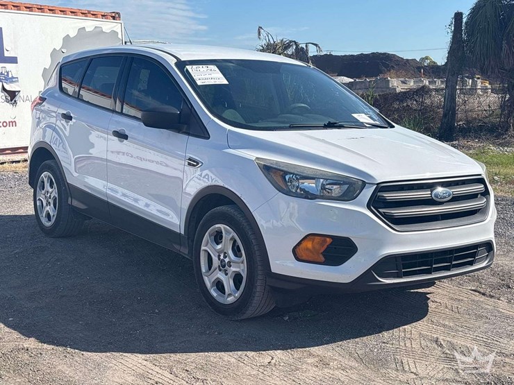 2019-ford-escape-image-2