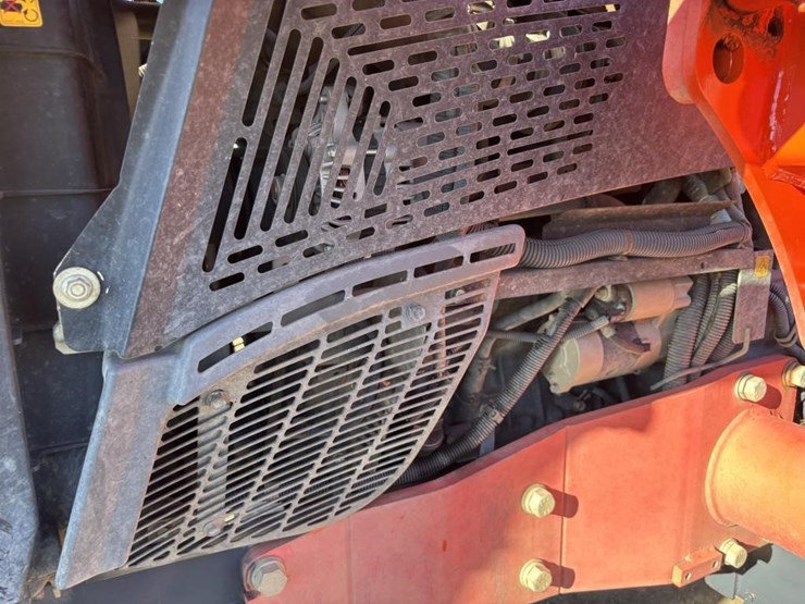 2018-kubota-m5-111d-image-52