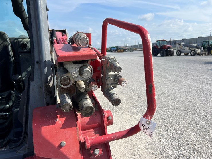 2018-takeuchi-tl12r2-image-3