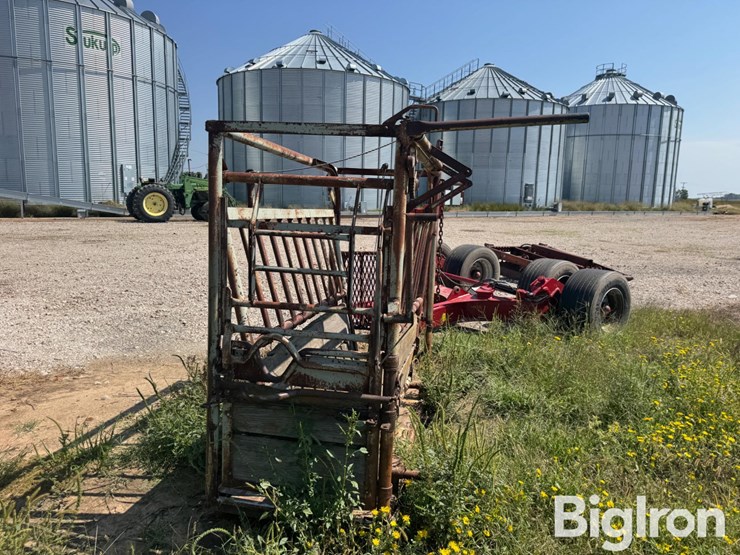 livestock-squeeze-chute-image-6