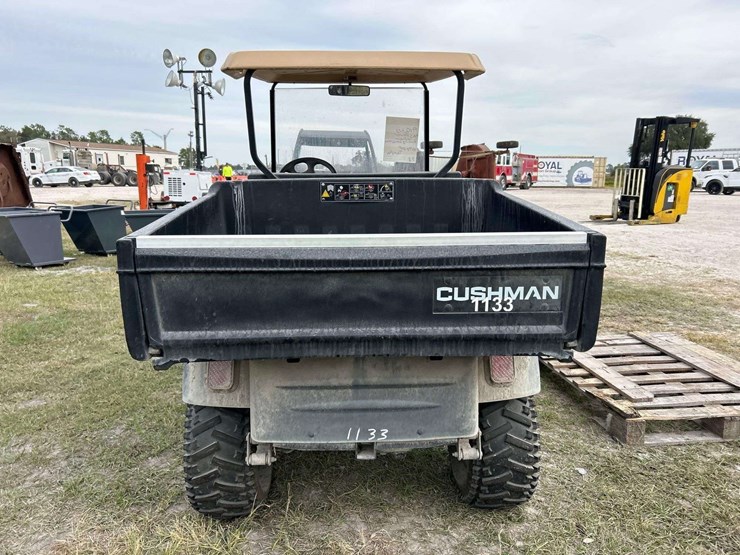 2014-cushman-electric-utility-cart-image-15