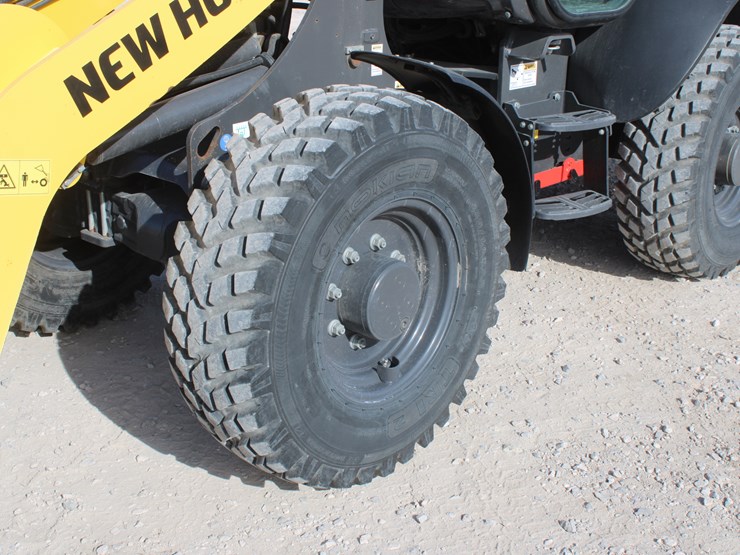 2021-new-holland-w80c-image-24