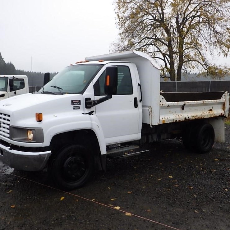 2003 GMC C4500 10' S/A Dump Truck