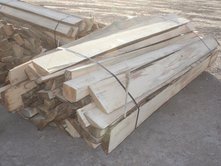 #4433-•-8ft-corral-slats-1/4th-round-image-2